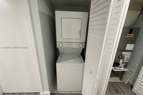 Condo in Davie, Florida, 2 bedrooms  № 2064336 - photo 4