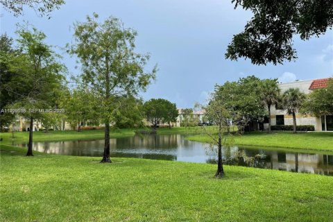 Condo in Davie, Florida, 2 bedrooms  № 2064336 - photo 20
