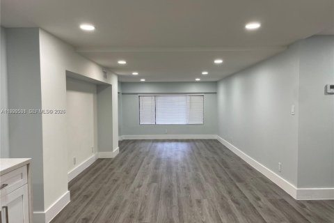 Condo in Davie, Florida, 2 bedrooms  № 2064336 - photo 3