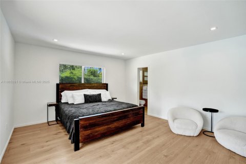 Casa en venta en Palmetto Bay, Florida, 4 dormitorios, 207.54 m2 № 1756493 - foto 20