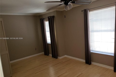 Townhouse in Hypoluxo, Florida 2 bedrooms, 104.79 sq.m. № 2033304 - photo 24