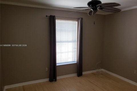 Townhouse in Hypoluxo, Florida 2 bedrooms, 104.79 sq.m. № 2033304 - photo 13