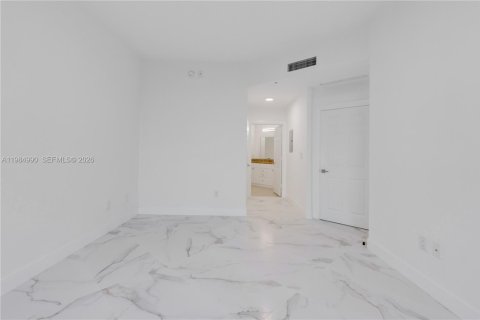 Купить кондоминиум в Авентура, Флорида 3 спальни, 126.81м2, № 2047239 - фото 13
