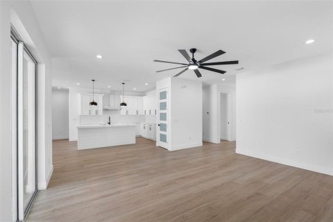 Casa en venta en Tampa, Florida, 3 dormitorios, 174.47 m2 № 1853481 - foto 8