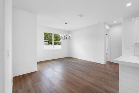Casa en venta en Tampa, Florida, 3 dormitorios, 174.47 m2 № 1853481 - foto 18