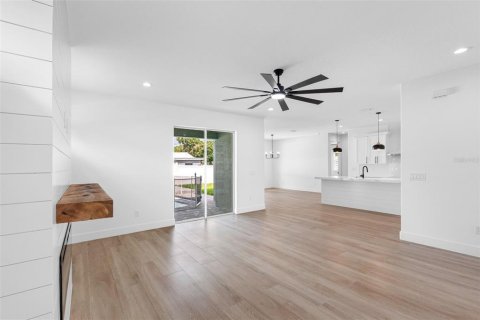 Casa en venta en Tampa, Florida, 3 dormitorios, 174.47 m2 № 1853481 - foto 9