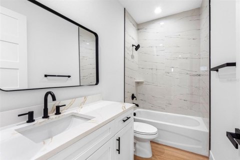 Casa en venta en Tampa, Florida, 3 dormitorios, 174.47 m2 № 1853481 - foto 21