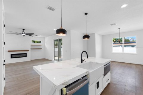 Casa en venta en Tampa, Florida, 3 dormitorios, 174.47 m2 № 1853481 - foto 16