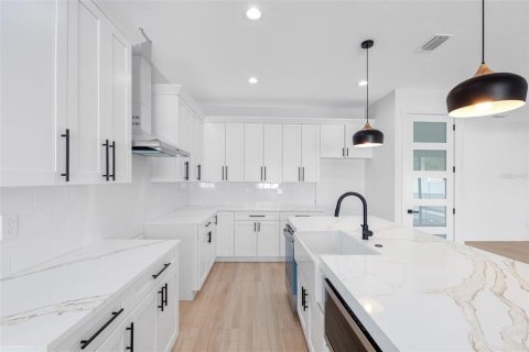 Casa en venta en Tampa, Florida, 3 dormitorios, 174.47 m2 № 1853481 - foto 14