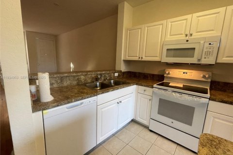 Touwnhouse à vendre à Riviera Beach, Floride: 3 chambres, 122.45 m2 № 2061204 - photo 5
