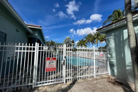 Touwnhouse à vendre à Riviera Beach, Floride: 3 chambres, 122.45 m2 № 2061204 - photo 16