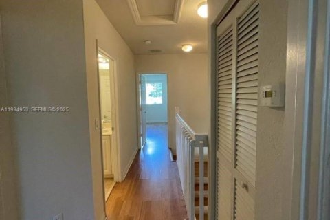 Touwnhouse à vendre à Riviera Beach, Floride: 3 chambres, 122.45 m2 № 2061204 - photo 9