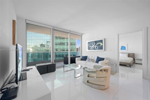 Condominio en venta en Miami, Florida, 1 dormitorio, 76.37 m2 № 1937728 - foto 4