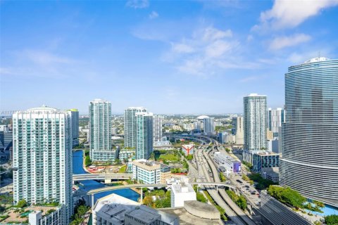 Condominio en venta en Miami, Florida, 1 dormitorio, 76.37 m2 № 1937728 - foto 19
