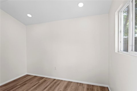Casa en alquiler en Saint Petersburg, Florida, 2 dormitorios, 79.34 m2 № 2280205 - foto 27