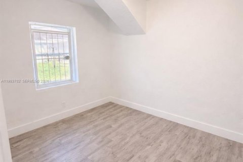 Casa en alquiler en Miami, Florida, 2 dormitorios № 2055472 - foto 4