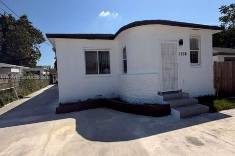 Casa en alquiler en Miami, Florida, 2 dormitorios № 2055472 - foto 9
