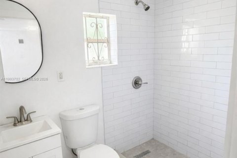 Casa en alquiler en Miami, Florida, 2 dormitorios № 2055472 - foto 18