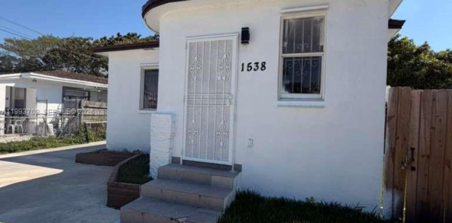 Casa en Miami, Florida 2 dormitorios № 2055472