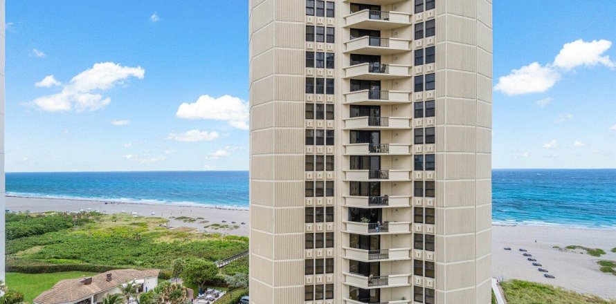 Condo in Riviera Beach, Florida, 2 bedrooms № 1228653