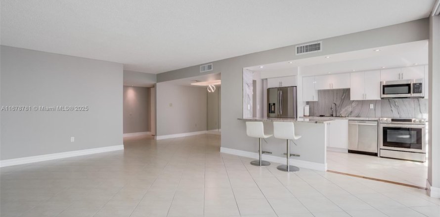 Condo à Aventura, Floride, 2 chambres № 1940108