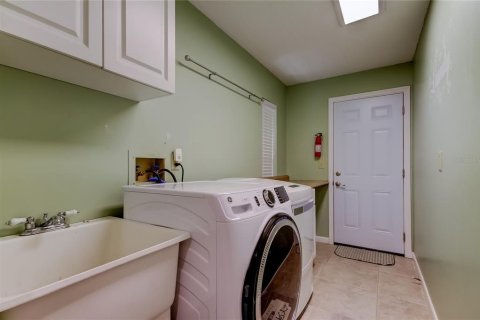 Casa en venta en New Port Richey, Florida, 3 dormitorios, 153.47 m2 № 1900145 - foto 29