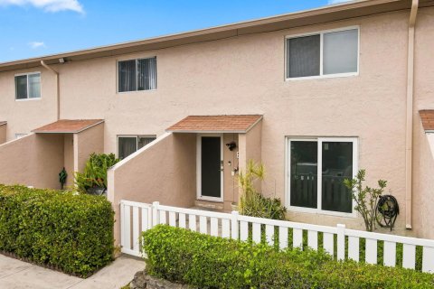 Touwnhouse à Margate, Floride 3 chambres, 130.06 m2 № 2365776