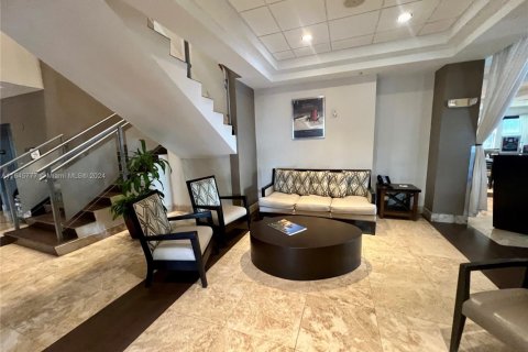 Купить кондоминиум в Дорал, Флорида 1 спальня, 99.41м2, № 1706401 - фото 2