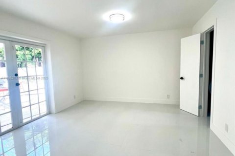 Villa ou maison à vendre à Cutler Bay, Floride: 4 chambres, 175.31 m2 № 1940963 - photo 5