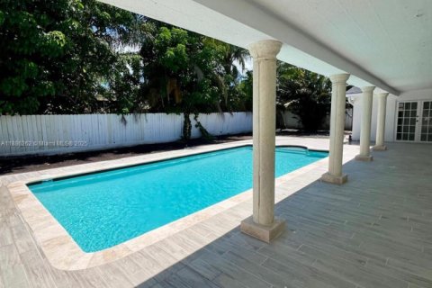 Villa ou maison à vendre à Cutler Bay, Floride: 4 chambres, 175.31 m2 № 1940963 - photo 9