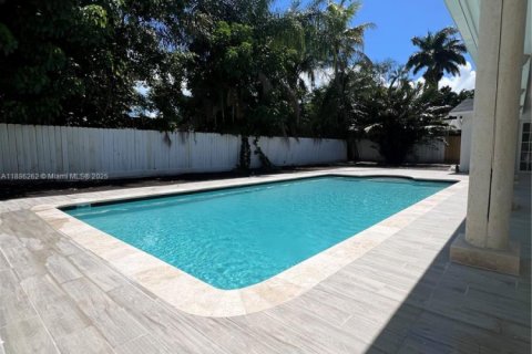 Villa ou maison à vendre à Cutler Bay, Floride: 4 chambres, 175.31 m2 № 1940963 - photo 1