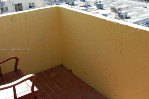 Copropriété à louer à Miami Beach, Floride: 1 chambre, 69.68 m2 № 1889382 - photo 7