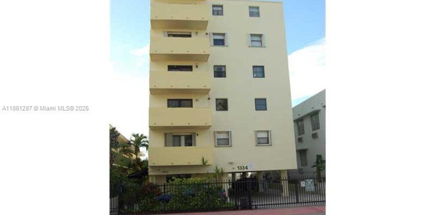 Condo à Miami Beach, Floride, 1 chambre  № 1889382