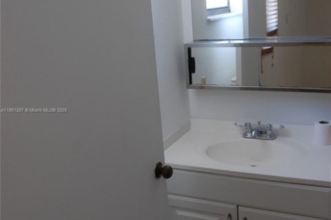 Copropriété à louer à Miami Beach, Floride: 1 chambre, 69.68 m2 № 1889382 - photo 15