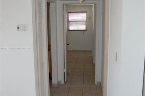 Copropriété à louer à Miami Beach, Floride: 1 chambre, 69.68 m2 № 1889382 - photo 9