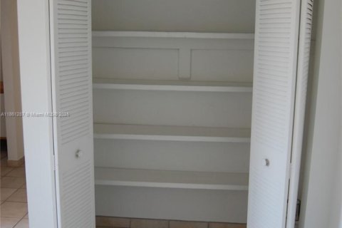 Copropriété à louer à Miami Beach, Floride: 1 chambre, 69.68 m2 № 1889382 - photo 5