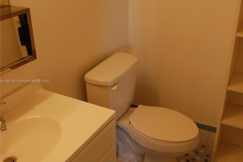Copropriété à louer à Miami Beach, Floride: 1 chambre, 69.68 m2 № 1889382 - photo 10