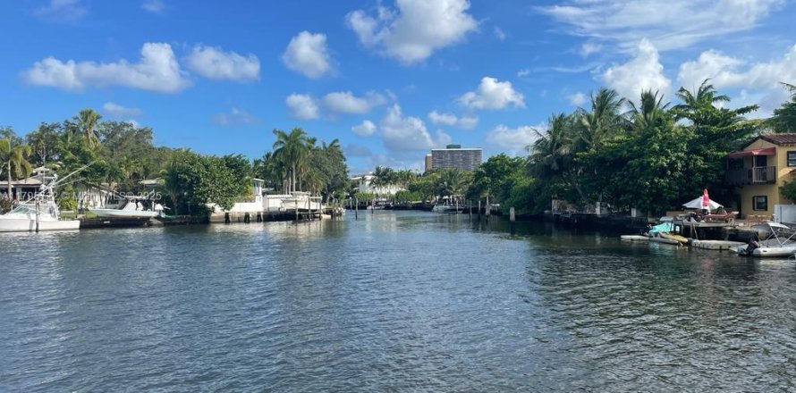 Condominio en Miami, Florida, 1 dormitorio № 1860909