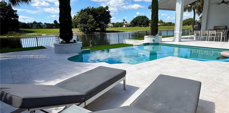Casa en Parkland, Florida 6 dormitorios, 348.94 m2 № 1948227