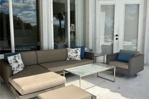 Casa en venta en Parkland, Florida, 6 dormitorios, 348.94 m2 № 1948227 - foto 21
