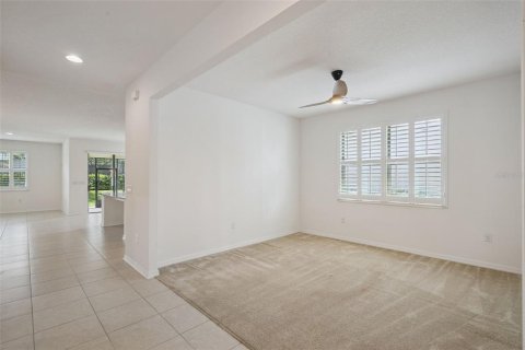 House in DeBary, Florida 3 bedrooms, 218.88 sq.m. № 2349314 - photo 22
