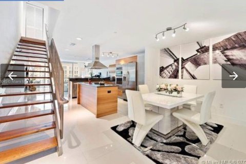 Condo in Aventura, Florida, 1 bedroom  № 1971475 - photo 1