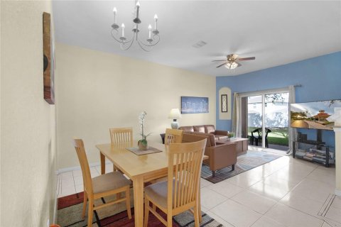 Adosado en venta en Davenport, Florida, 4 dormitorios, 135.36 m2 № 2094223 - foto 16