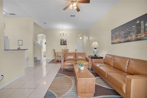 Adosado en venta en Davenport, Florida, 4 dormitorios, 135.36 m2 № 2094223 - foto 22