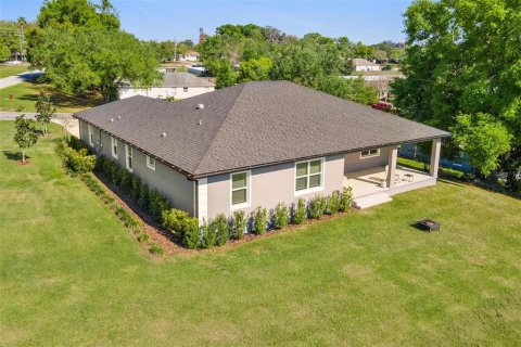 House in Howey-in-the-Hills, Florida 3 bedrooms, 205.31 sq.m. № 2094401 - photo 5
