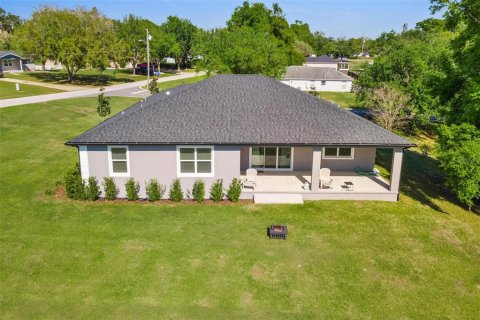 House in Howey-in-the-Hills, Florida 3 bedrooms, 205.31 sq.m. № 2094401 - photo 4