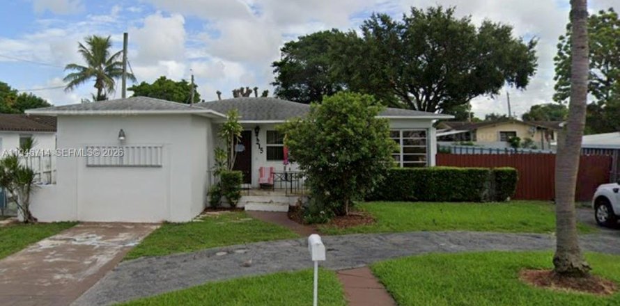 Casa en Miami, Florida 3 dormitorios, 166.76 m2 № 2002909