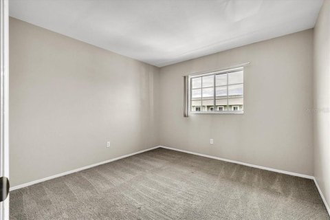 Condo in Port Charlotte, Florida, 2 bedrooms  № 2400251 - photo 23