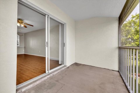 Condo in Port Charlotte, Florida, 2 bedrooms  № 2400251 - photo 30
