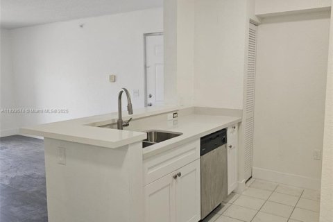 Condo in Homestead, Florida, 2 bedrooms  № 1790204 - photo 11